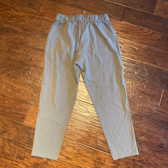 Lululemon Keep Moving Pant Grey Sage - Picture 7 of 11